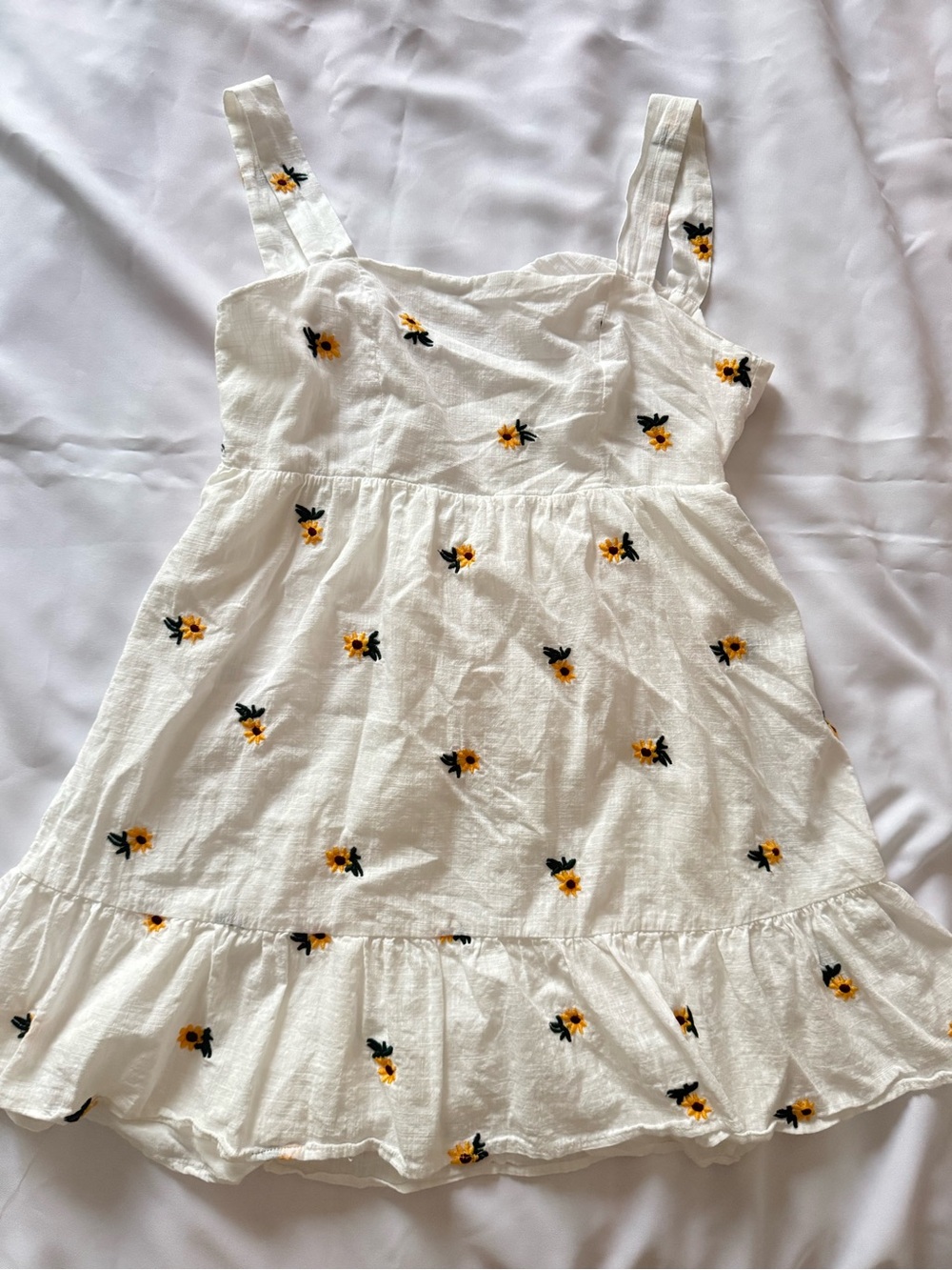 Rewind white embroidered sunflower dress size L